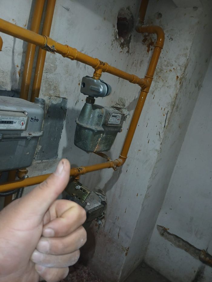 Después – Cañerías de cobre nuevas con medidor correctamente instalado